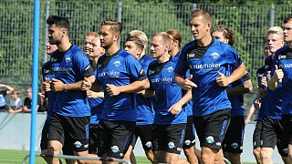 Paderborn: Trainingsuaftakt des SCP