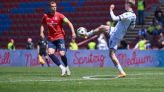 Arminia ist Tabellenführer