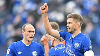 Darmstadt und St. Pauli oben - Schalke und HSV patzen