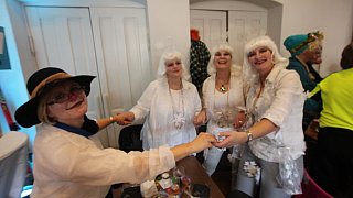 Schloß Holte-Stukenbrock: Frauen feiern Karneval in Sende