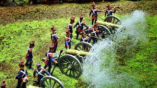 Bielefelder stellt Schlacht von Waterloo mit 15.000 Zinnsoldaten nach