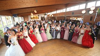 Warburg: Die Warburger Schützen und Regenten feiern beim Stadtschützenfest in Calenberg ihr Stadtschützenkönigspaar Rainer und Bärbel Schnückel
