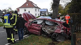 Fünf Verletzte nach Lkw-Unfall in Verl