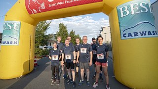 Hunderte starten beim 32. Bielefelder Feuerwehrlauf in Sieker