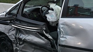 Schwerer Unfall durch Falschfahrerin auf der A33 bei Steinhagen