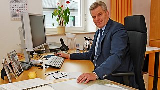 Blick in die Büros: So arbeiten Politiker und Promis aus OWL und der Welt