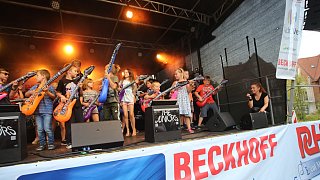 Mittwochs in Verl: Kinder werden zu echten Rockern