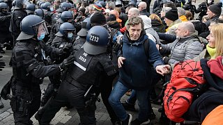 20.000 demonstrieren in Kassel gegen Corona-Maßnahmen