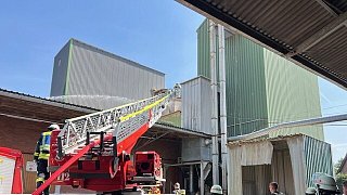 Brand in Industriegebäude in Verl