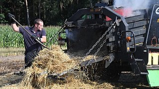 Stoppelfeldbrand in Niehorst