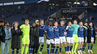 Arminia Bielefeld schlägt Viktoria Köln 2:0.
