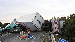 Schwerer Lkw-Unfall auf A2 bei Oelde
