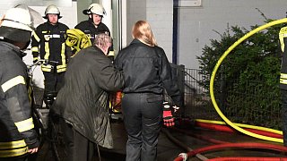 Rheda-Wiedenbrück: Hochhaus wegen Brand mitten in der Nacht evakuiert