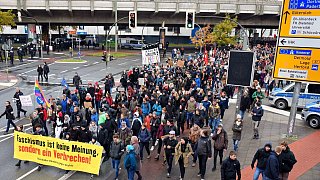 Bielefeld: 14.000 Demonstranten pfeifen Neonazis aus der Stadt