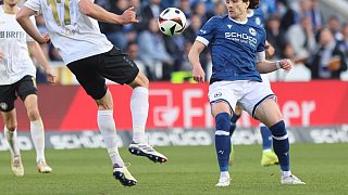 Arminia Bielefeld schlägt Wehen Wiesbaden 4:2.