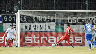 Arminia gewinnt nach Elfmeterschießen gegen Walldorf Astoria