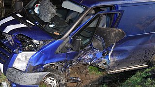 Zwei Autofahrer bei Unfall in Batenhorst eingeklemmt