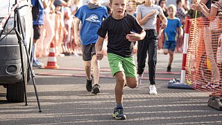 Hunderte starten beim 32. Bielefelder Feuerwehrlauf in Sieker