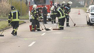 Schloß Holte-Stukenbrock: Zwei Schwerverletzte bei Frontalzusammenstoß
