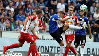 Arminia Bielefeld besiegt Regensburg mit 2:1