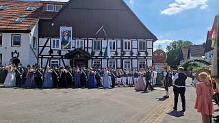 Die erste Schützenkönigin in Ovenhausen
