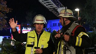 Rheda-Wiedenbrück: Hochhaus wegen Brand mitten in der Nacht evakuiert
