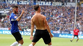 Arminia Bielefeld besiegt Regensburg mit 2:1