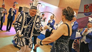 Beverungen: Carnevalsverein Weserbrücke Beverungen feiert Eröffnungsball