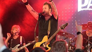 Warburg: Die Paveier aus Köln rocken die Warburger Oktoberwoche.
