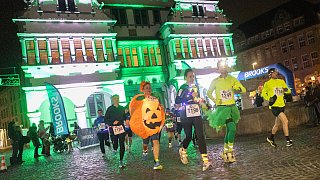 Paderborn: Martinslauf durch die Innenstadt