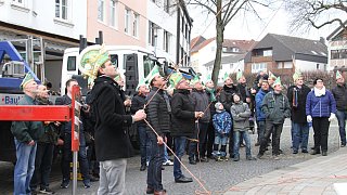 Steinheim: Jecke Ehrenpräsidenten schauen aus dem Rathaus