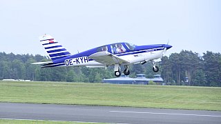 Oerlinghausen: Flugplatzfest lockt mit Oldtimern der Lüfte