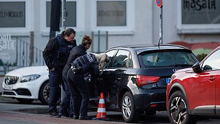 Polizei-Großeinsatz nach Schüssen vorm Bielefelder Landgericht