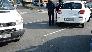 Drei Verletzte bei Unfall mit Streifenwagen in Gütersloh