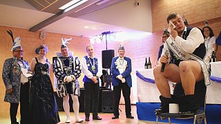 Beverungen: Carnevalsverein Weserbrücke Beverungen feiert Eröffnungsball