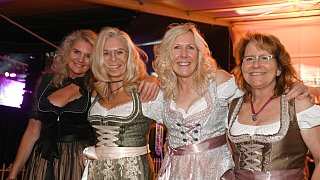 Warburg: Die Paveier aus Köln rocken die Warburger Oktoberwoche.