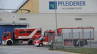 Explosion und Großbrand bei der Firma Pfleiderer in Gütersloh