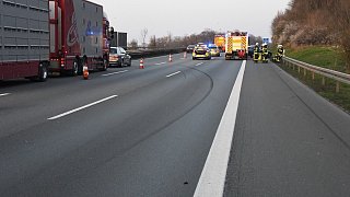 Opel überschlägt sich auf der A2 nahe Rheda-Wiedenbrück