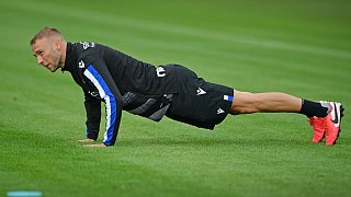 Das erste Arminia-Training mit Neuzugang Mike van der Hoorn