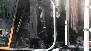 Verl: Großflächen-Rasenmäher gerät in Brand