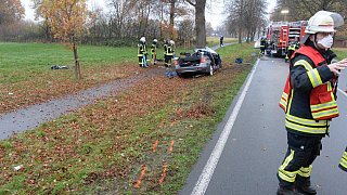 Junge Männer werden bei Unfall lebensgefährlich verletzt