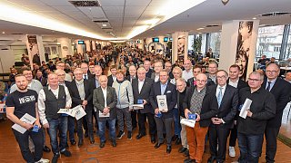 Arminia: Präsidium wieder gewählt und Stadionverkauf zugestimmt