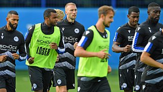 Das erste Arminia-Training mit Neuzugang Mike van der Hoorn