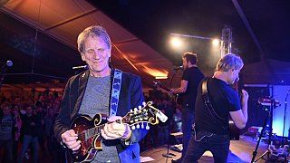 Warburg: Die Paveier aus Köln rocken die Warburger Oktoberwoche.