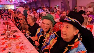 Warburg: Prunksitzung in Ossendorf ist Publikumsmagnet