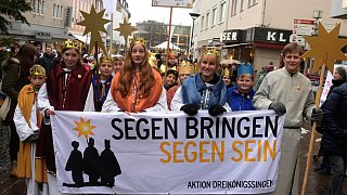 Bundesweite Sternsingeraktion 2015 in Paderborn eröffnet