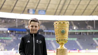 Die elf Einlaufkinder aus OWL bei Arminias Pokalfinale