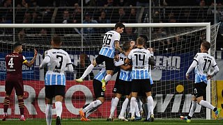 Dortmund und Leipzig weiter - Freiburg rettet sich