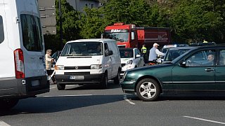 Drei Verletzte bei Unfall mit Streifenwagen in Gütersloh