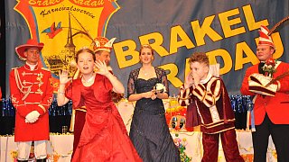 Brakel: Carsten Reineke und Anna Tölle als Kinderprinzenpaar in Brakel feierlich proklamiert